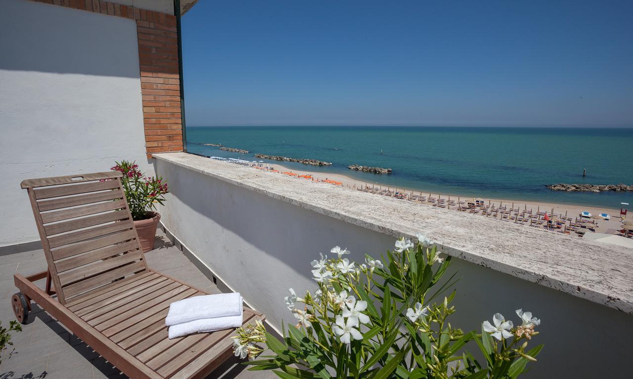 Hotel Bianchi Nicola 雷卡纳蒂港 外观 照片
