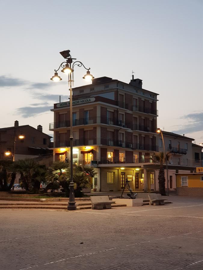 Hotel Bianchi Nicola 雷卡纳蒂港 外观 照片